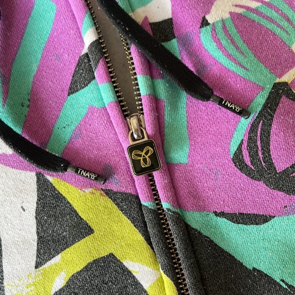 TNA Graphic Print Zip Hoodie - Picture 7 of 8
